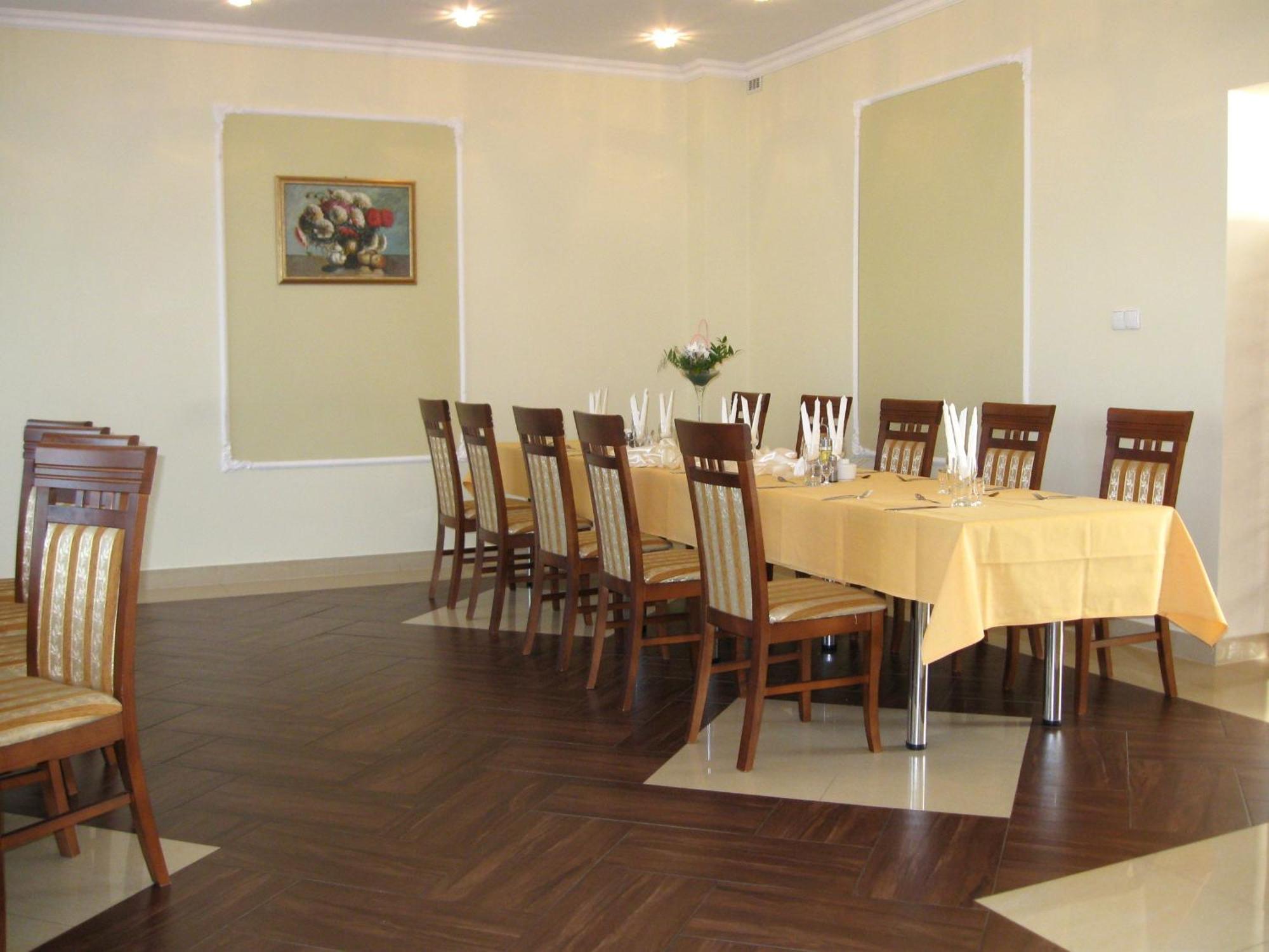 Noclegi Sezam Lancut Ngoại thất bức ảnh